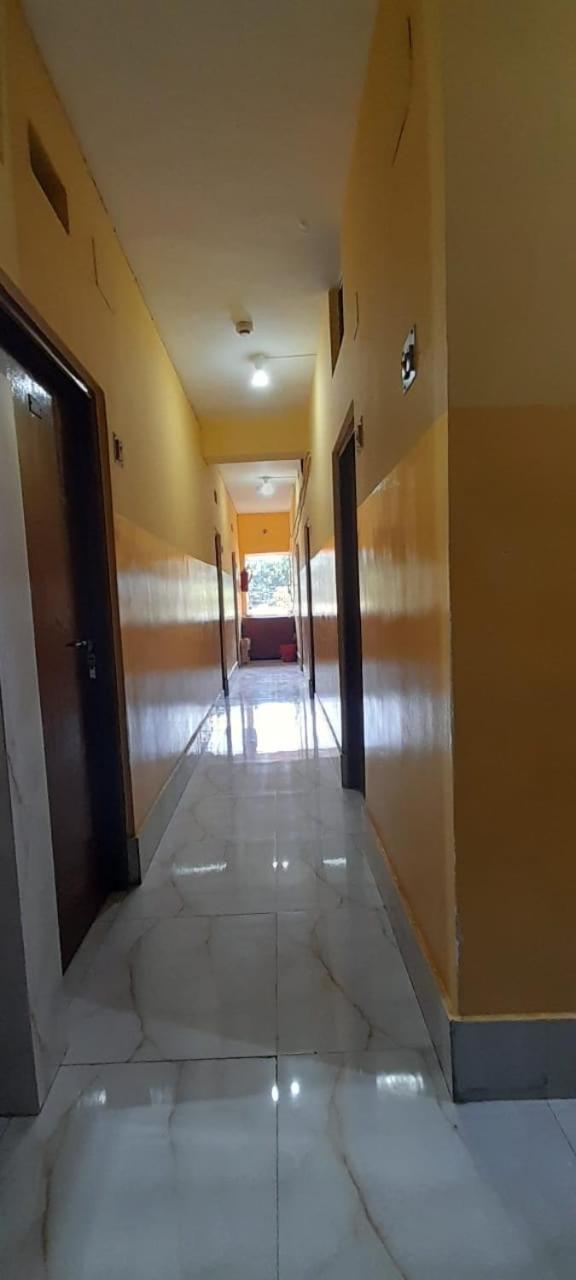 Narendra Niketan Hotel Calcutta Buitenkant foto