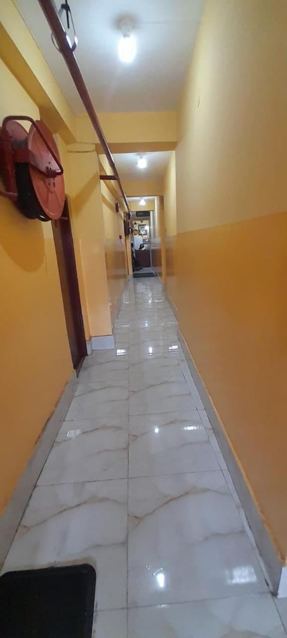 Narendra Niketan Hotel Calcutta Buitenkant foto