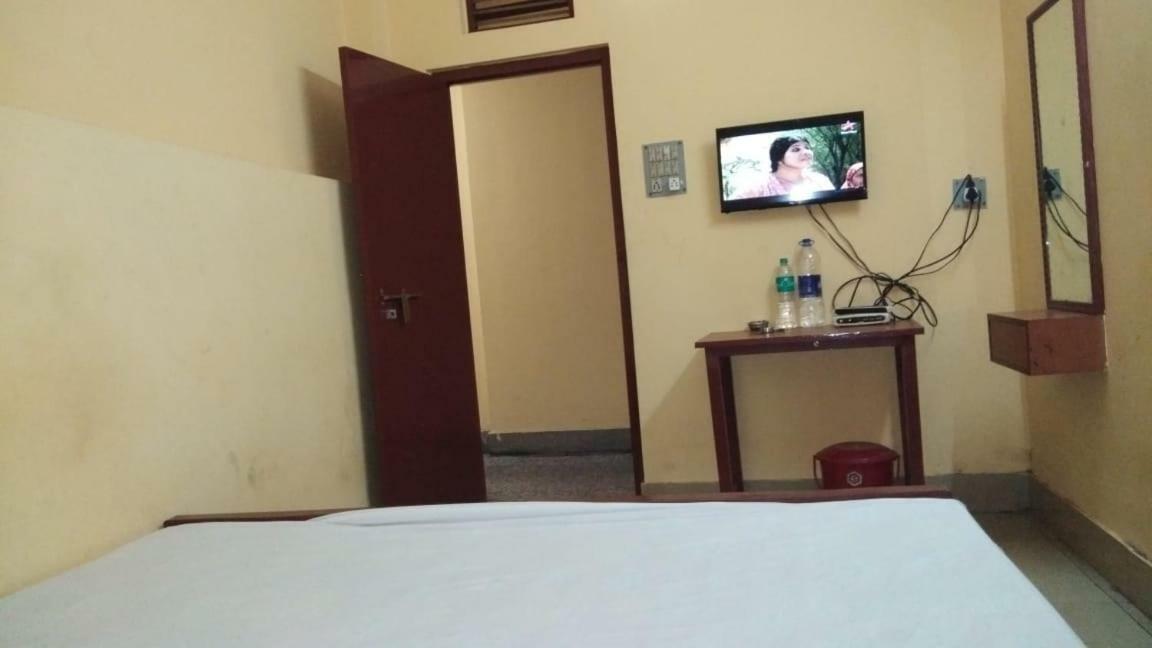 Narendra Niketan Hotel Calcutta Buitenkant foto