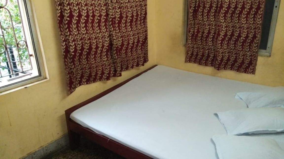 Narendra Niketan Hotel Calcutta Buitenkant foto