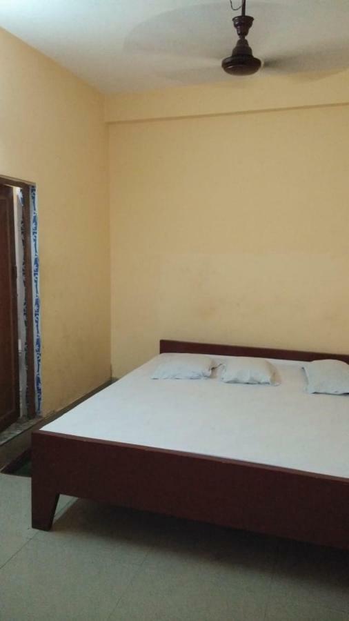 Narendra Niketan Hotel Calcutta Buitenkant foto